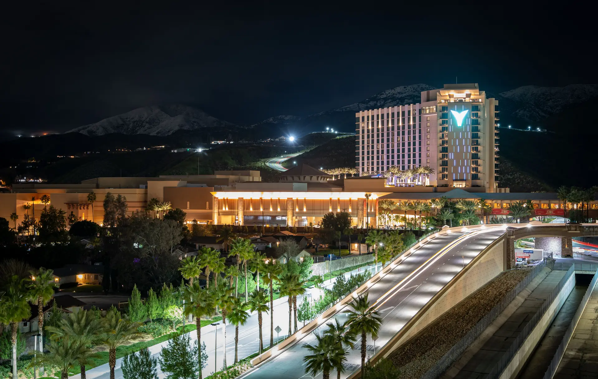 Great Canadian Casino Resort Toronto contemporary facade and hotel entrance